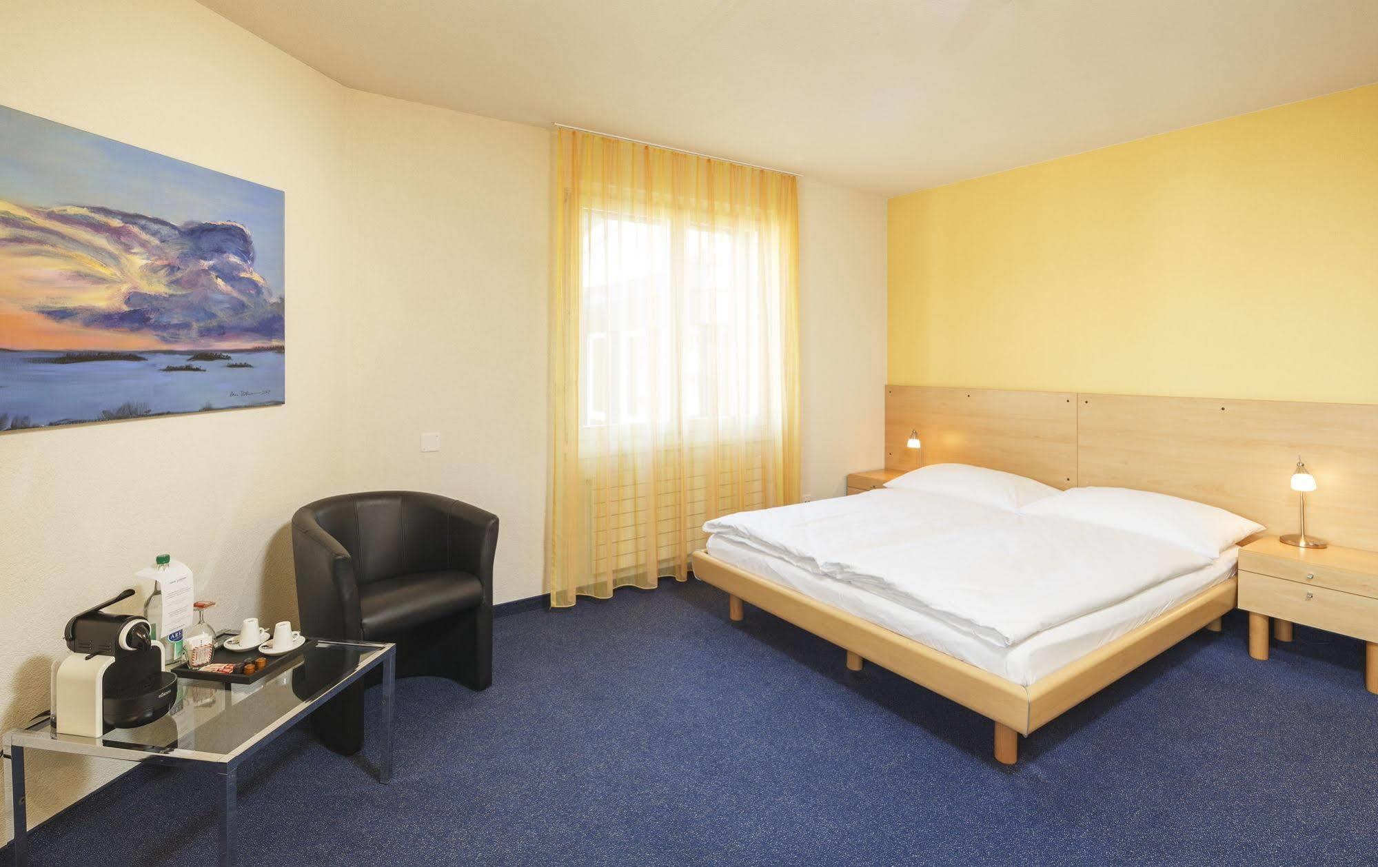 Aarehof Swiss Quality Hotel Wildegg Екстериор снимка
